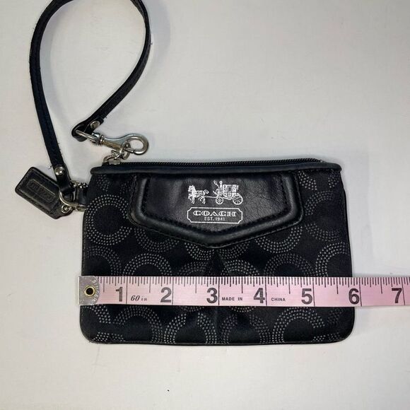 Coach Wristlet Black - Picture 8 of 16